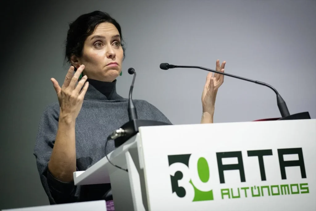 Ayuso se vuelca con los autónomos después del hachazo del Gobierno central 1 Moncloa EuropaPress 7059556 presidenta comunidad madrid isabel diaz ayuso interviene gala xxiv premios Moncloa