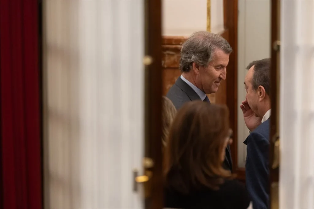 Feijóo a Sánchez: “La verdad acabará con usted” en un tenso debate en el Congreso 1 Moncloa EuropaPress 7063612 presidente pp alberto nunez feijo sesion control congreso diputados 29 Moncloa