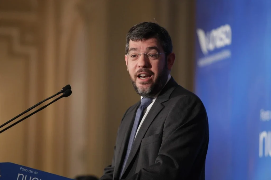 Alberto Nadal (PP) urge una "nueva modernización" para devolver a España al "sueño de la prosperidad" 1 Moncloa EuropaPress 902262 desayuno informativo alberto nadal jose manuel soria Moncloa