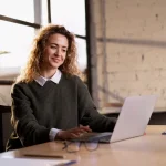 La IA ya pone en jaque a empleos jerárquicos ¿Cómo saber si serás el siguiente afectado?