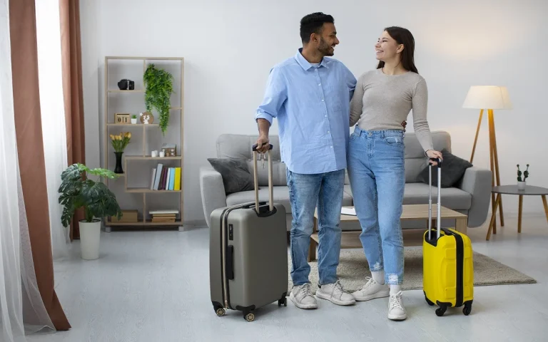Personas de viaje. Freepik