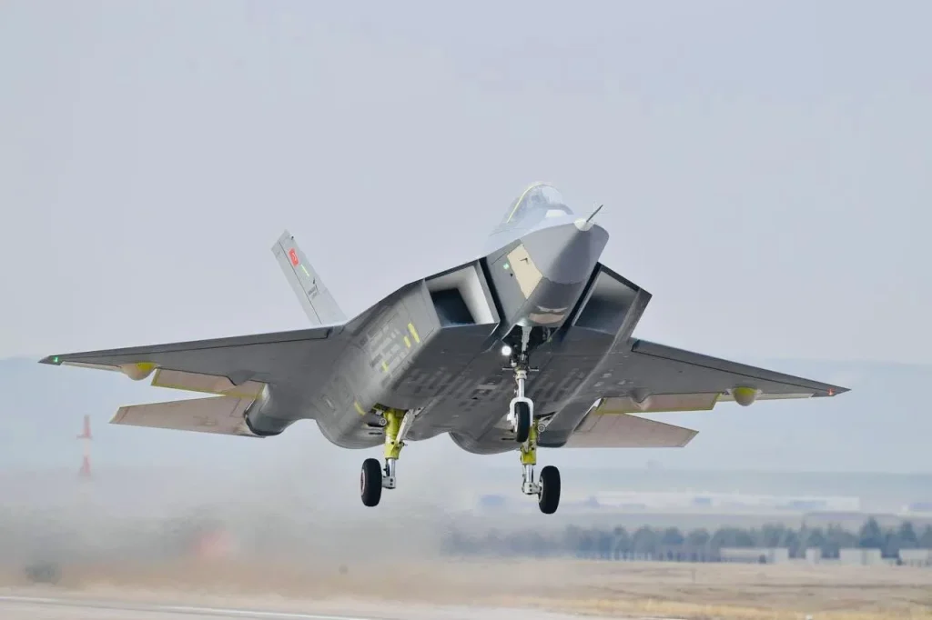El caza Kann: la solución turca de Robles para los aviones de quinta generación españoles 1 Moncloa TF x TAI Kaan premier vol 200224 Moncloa