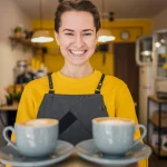 «El error es pedirlo con leche»: un barista de Madrid revela cómo detectan (y desprecian) a un turista nada más entrar a la cafetería