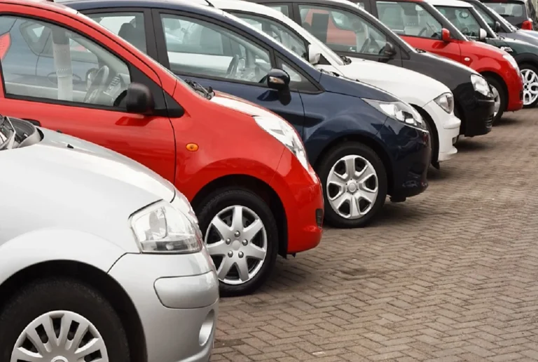 Movilidad en Madrid: ¿Cómo encontrar coches de ocasión de calidad sin comprometer el presupuesto familiar?