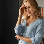 Dra. Mónica Herrero (52), neuróloga: «El fallo de memoria que achacas a la edad es tu cerebro gritando auxilio: la proteína ‘silenciosa’ que se lo está comiendo por dentro»