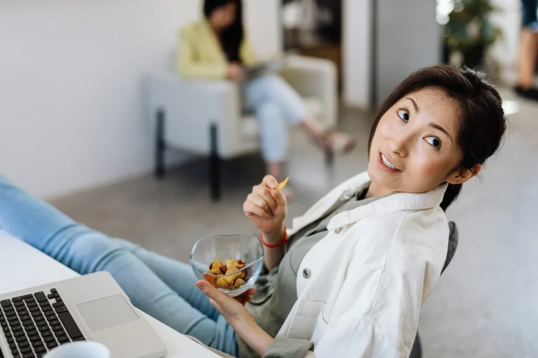 “La palabra «engordar» no existe en Japón”: Dra. Isabel Sánchez (51), endocrinóloga, comparte 5 hábitos japoneses para llevar un estilo de vida saludable