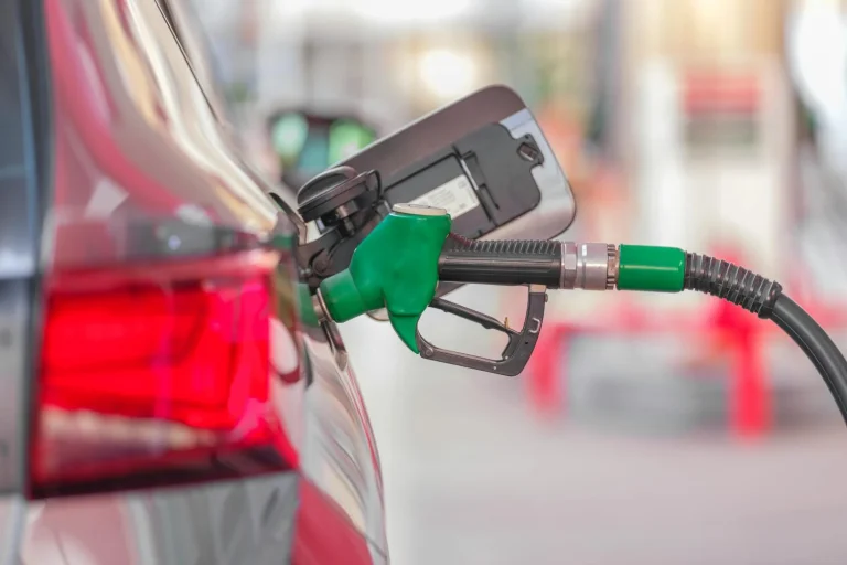 Paco Moreno (41), ingeniero: “Conseguir gasolina gratis en España es posible si cuidas este detalle en el registro de esta aplicación”