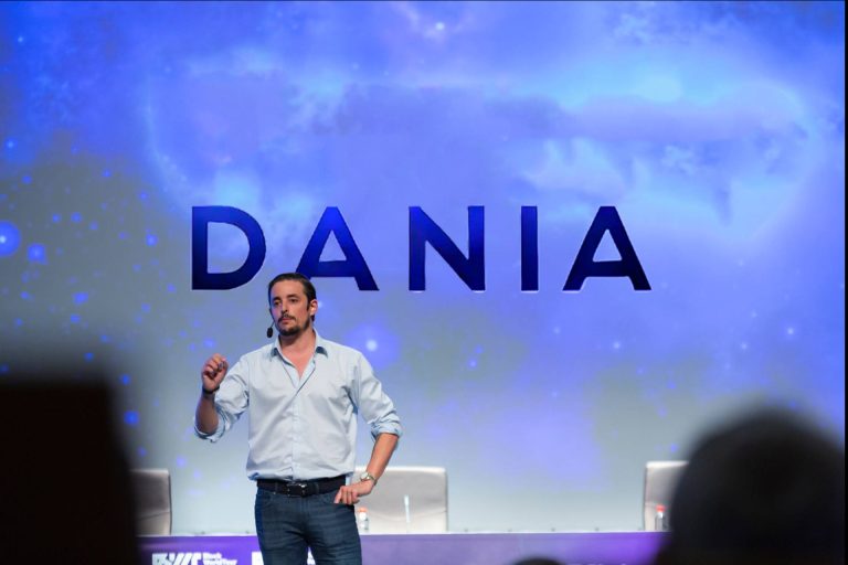 DANIA lanza el ecosistema de IA líder para impulsar ventas en empresas hispanas