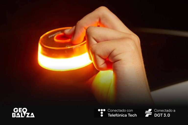 Geobaliza, la baliza V16 conectada y certificada por la DGT, disponible por 29,90 euros