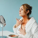 “Khekpon rejuvenece mejor que el bótox y la OCU lo confirma”: Mariana Estrada (36), cosmetóloga, comparte la rutina eficaz para disminuir las arrugas