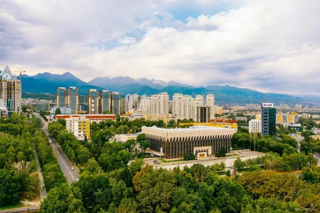 Kazajstán: un nuevo hub educativo en Eurasia 3 Moncloa la ciudad de almaty Moncloa