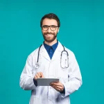 Sergio Lledó (45), fisioterapeuta revela el mayor error para el dolor de espalda y el sencillo ejercicio que alivia en minutos.