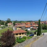 Este pueblo de Asturias, elegido el nuevo “destino secreto” de 2025: ya triplica visitantes en otoño