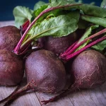 “El poder de la remolacha se ha subestimado por décadas”: Dr. Roberto Meza (41), nutricionista, comparte 5 beneficios de integrarla a tu dieta