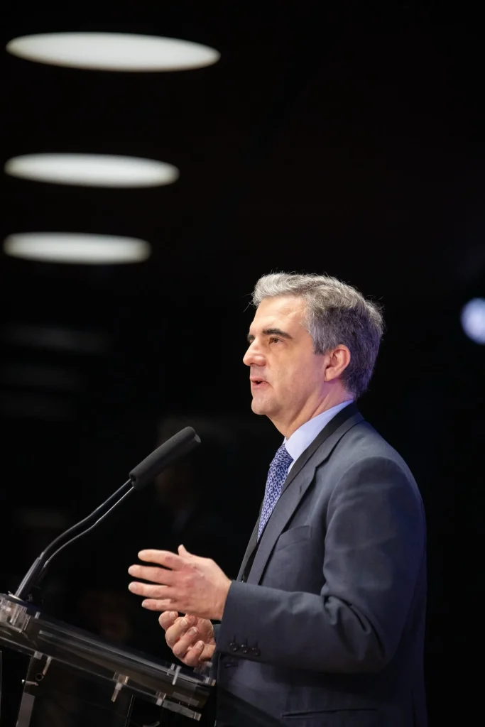 D. Rafael Coloma, subdirector general de Comercio Internacional de Defensa, inaugura el el I Encuentro de la Industria de Defensa Española.