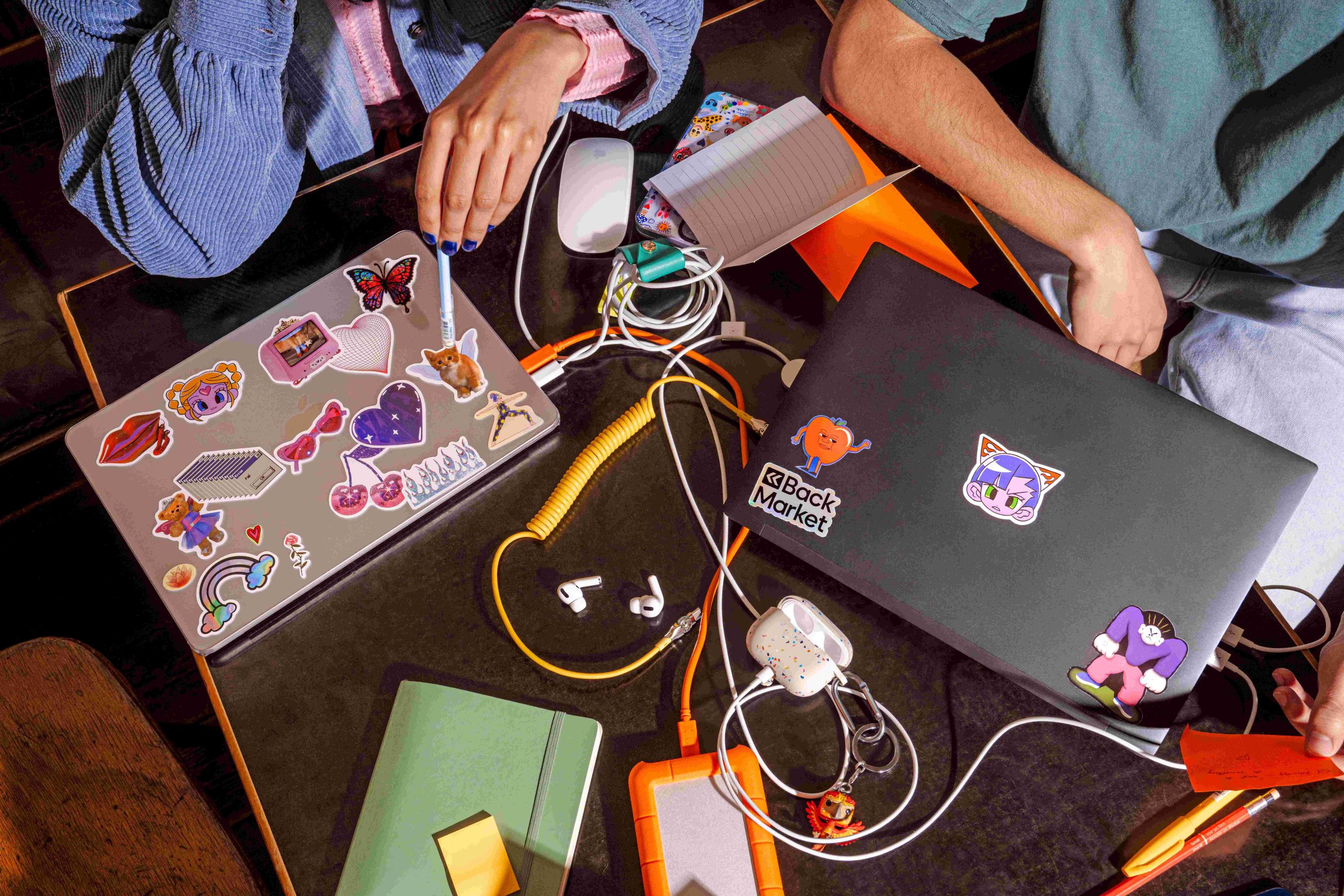 El 58% de los españoles comprará tecnología en el Black Friday, pero solo el 25% adquirirá el último modelo 1 Moncloa Back Market scaled Moncloa