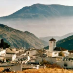 Capileira, el pueblo blanco de la Alpujarra que parece un rincón alpino