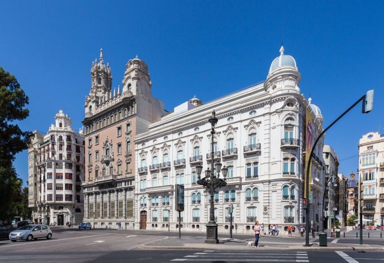 Expertos en robótica, energía y chips llaman desde Valencia a abordar los grandes desafíos tecnológicos