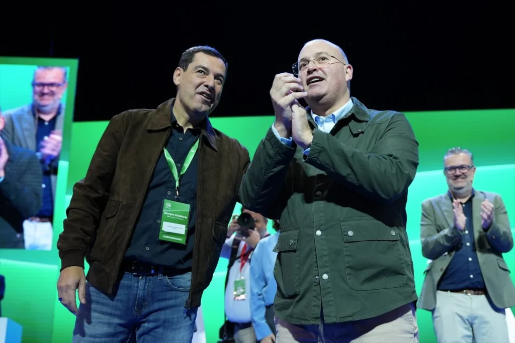El PP exhibe músculo en Andalucía: Tellado fulmina al PSOE por corrupción y ensalza el "liderazgo bien entendido" de Moreno 1 Moncloa EuropaPress 7085600 presidente junta andalucia juanma moreno secretario general pp miguel Moncloa