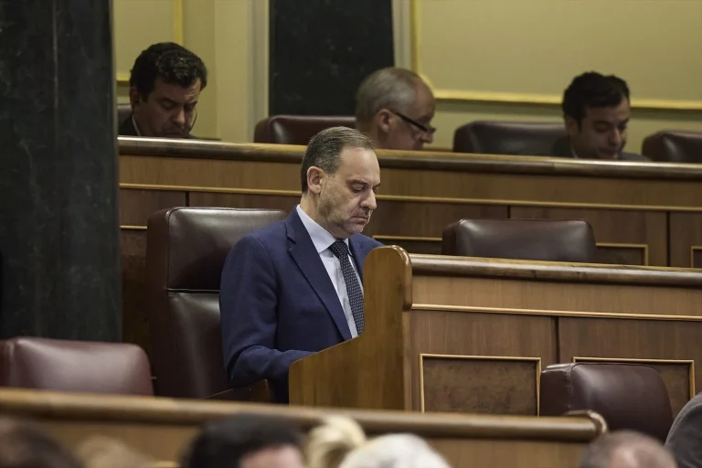 El Supremo incorpora pruebas que conectan a Ábalos con una organización criminal