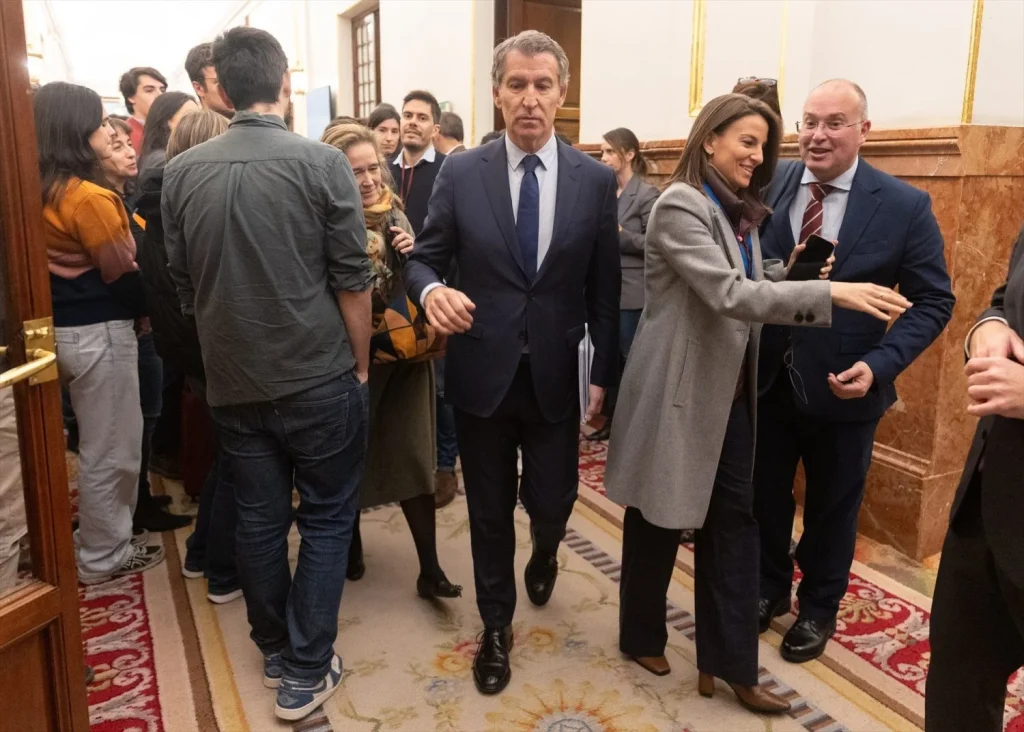 Feijóo arremete contra Sánchez en el Congreso: "La cloaca es Ferraz y usted la llevó a Moncloa" 1 Moncloa EuropaPress 7110502 presidente partido popular alberto nunez feijoo sesion control gobierno Moncloa