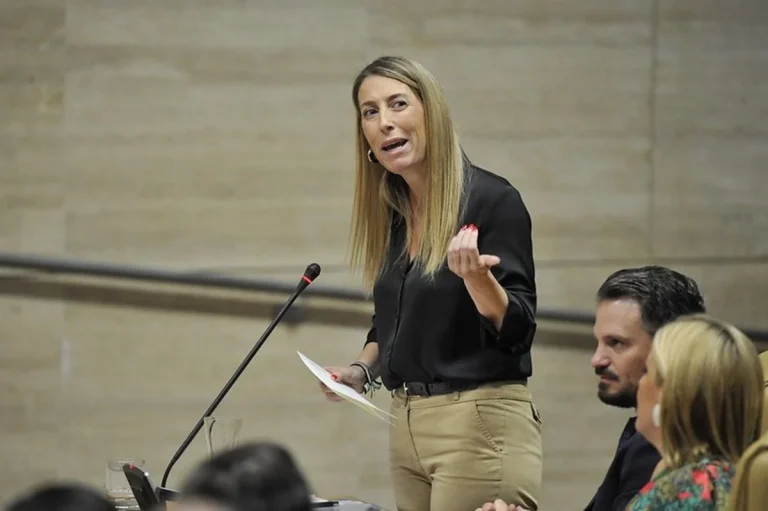 María Guardiola se juega su futuro en un 21D en el que ganar ya no es suficiente