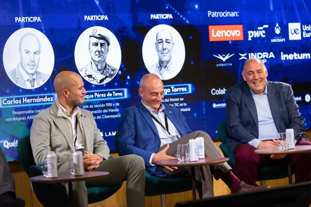 La ciberseguridad como eje de la Defensa nacional actual 2 Moncloa I Encuentro de Defensa de la Industria Espanola 406 Moncloa