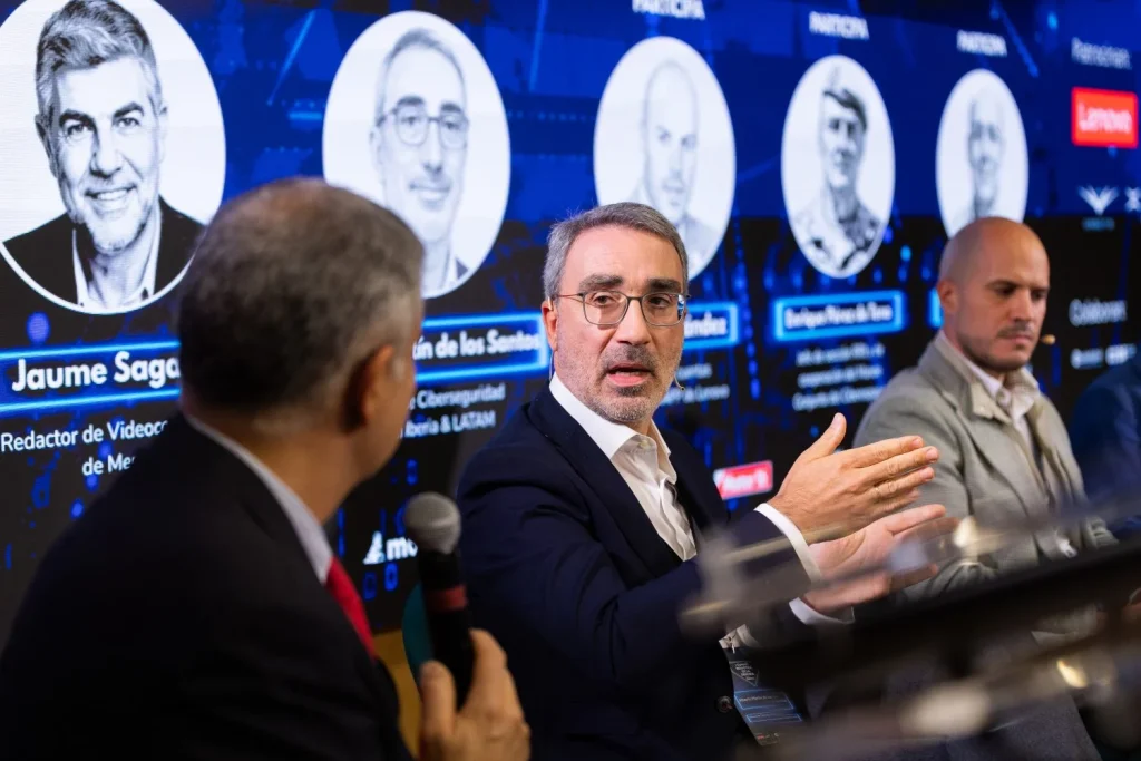 La ciberseguridad como eje de la Defensa nacional actual 1 Moncloa I Encuentro de Defensa de la Industria Espanola 414 Moncloa