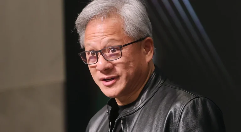 Ni la IA, ni Silicon Valley: Jensen Huang, CEO de Nvidia suelta la bomba sobre quiénes serán los nuevos millonarios (y no hace falta carrera)