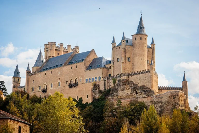 3 rincones de Segovia que marcan la diferencia entre un turista y un verdadero explorador