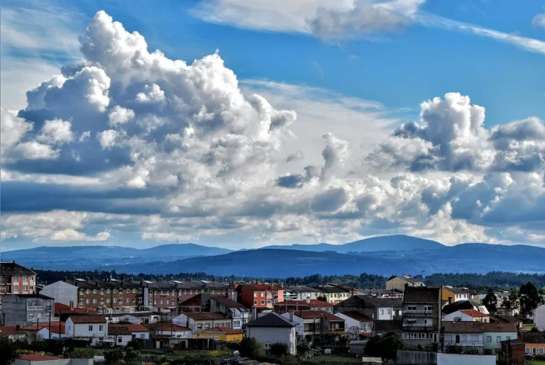 El cruceiro más antiguo de Galicia está en este pequeño pueblo lleno de historia