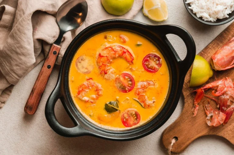 La cazuela de pescado y marisco que sabe a mar y a cocina de siempre