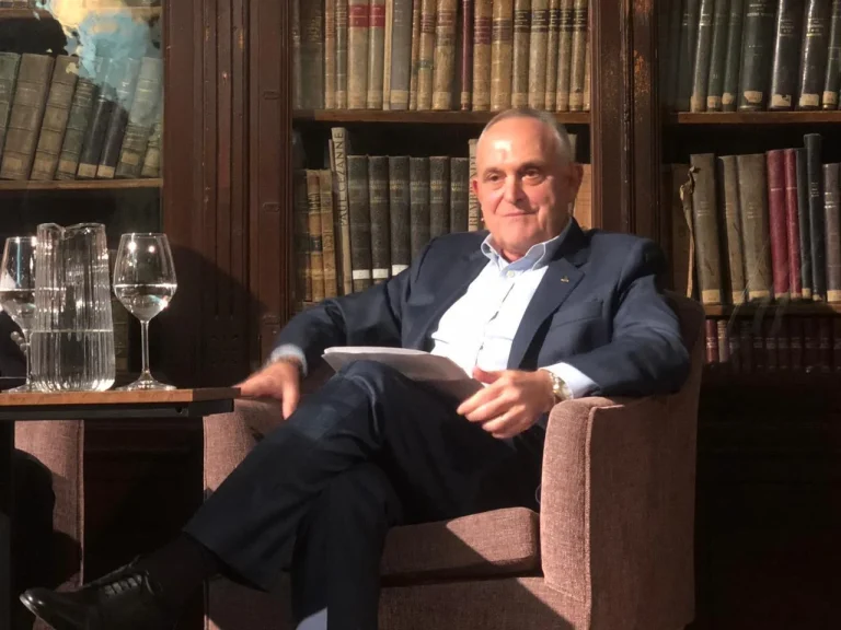 Manuel Cerdán hace historia con «La guerra sucia. Mercenarios contra ETA: de Franco a los GAL»