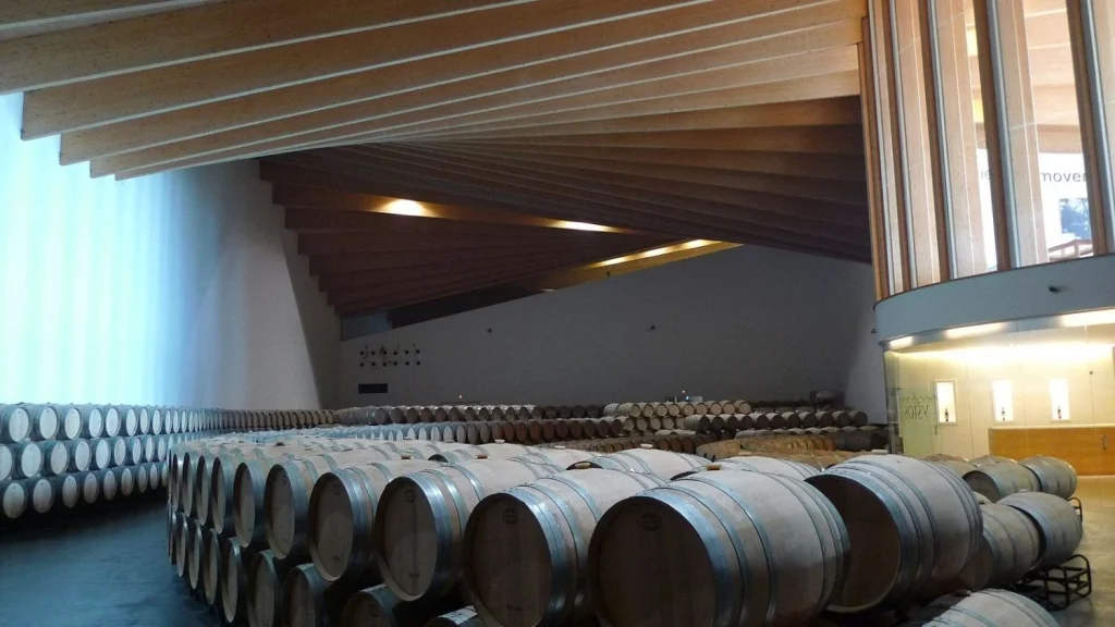 El sello Calatrava y los paisajes que definen a Rioja Alavesa