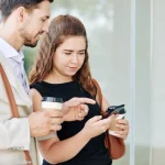 Si tu móvil tarda más de 10 segundos en abrir WhatsApp, no es la memoria: en 24 horas puedes perder tu cuenta bancaria