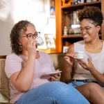 Dr. Andrés Gómez (45) gastroenterólogo: «Esta bebida natural depura el organismo y equilibra la función digestiva sin necesidad de abusar del Omeprazol»