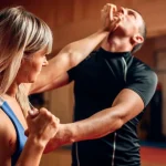 Mateo Hernández (45), instructor de defensa personal: “Mantener la distancia y aplicar este método es clave cuando en la calle comienzan a buscarte problemas”