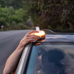 Pedro Ábalos (47), abogado: “La DGT puede multarte en 2026 si no cuidas este detalle en la baliza de tu coche”