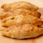 Así se hacen las empanadillas de atún tradicionales, el paso a paso que tu abuela nunca te contó
