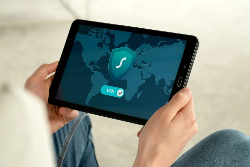 “No cometas el mismo error de ciberseguridad del Museo del Louvre”: Andrea Cedeño (32), ingeniera en sistemas, revela el método para crear contraseñas más seguras 2 Moncloa Paso a paso para proteger tus datos personales