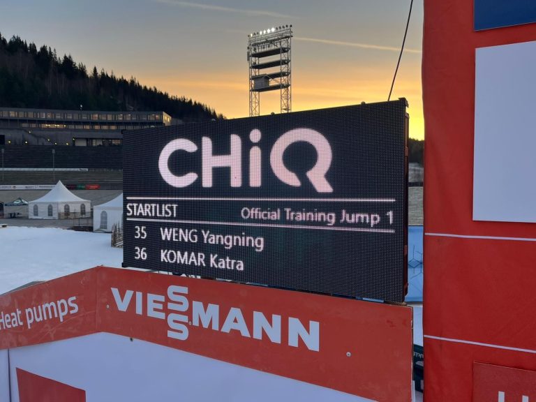 La Copa del Mundo de Salto de Esquí de la FIS se inaugura en Lillehammer con CHiQ como socio oficial