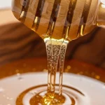 “Desde que descubrí la miel batida ya no uso leche condensada en mis postres”: Fabiola Hernández (29), chef Michelín, comparte la receta viral del sirope dietético