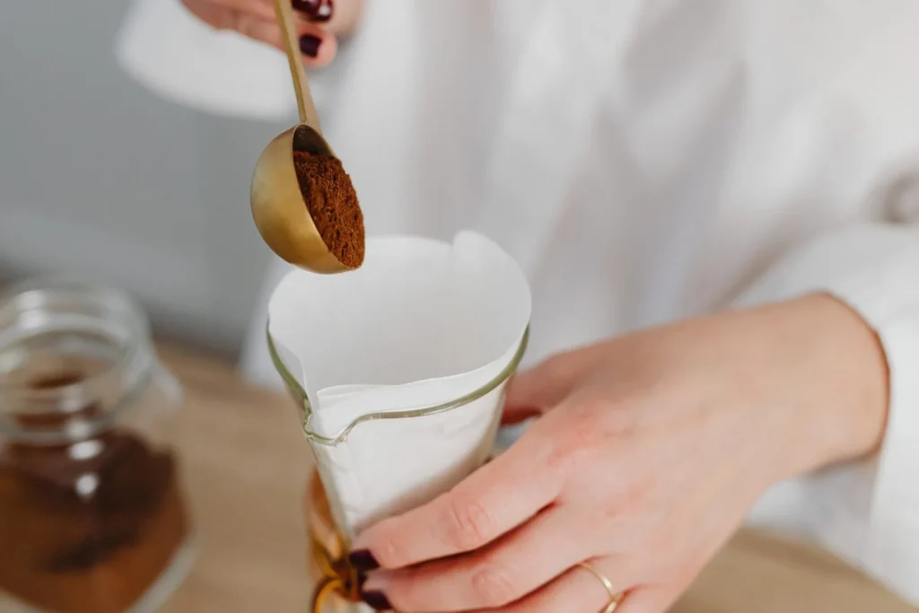 “Solo basta una taza de este café especiado para mantener las enfermedades a raya”: Dra. Ana Pulido (52), experta en medicina holística, comparte la receta 1 Moncloa El café no es malo: solo debes saber cómo tomarlo