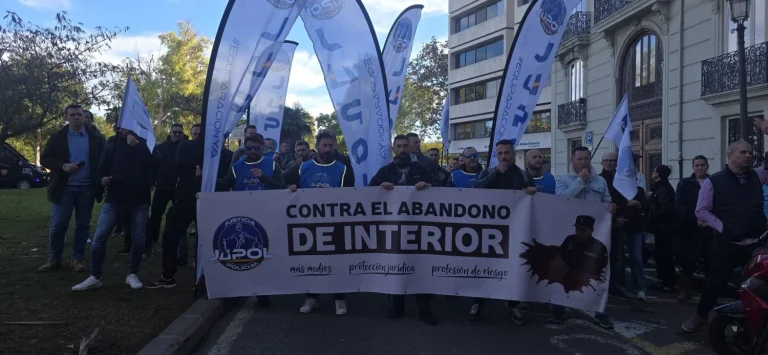 Los policías acusan a la Delegada del Gobierno en Valencia de darles la espalda