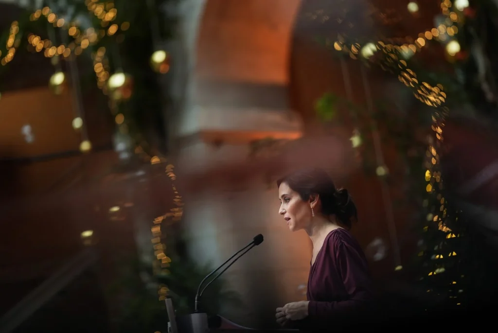 El PP se adueña de la Constitución y dice ser el "único" que la defiende 3 Moncloa Isabel Díaz Ayuso en el acto de la Constitución (fuente: Comunidad de Madrid)