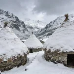 Ni los Alpes ni los Pirineos: este pueblo gallego bajo la nieve parece otro planeta y en enero se luce
