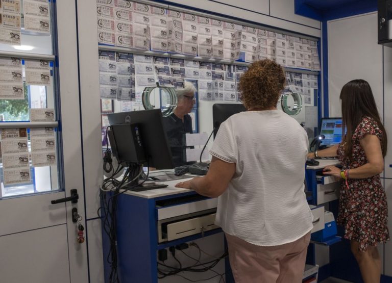 Casi la mitad de los jugadores de lotería usa la IA para mejorar su suerte