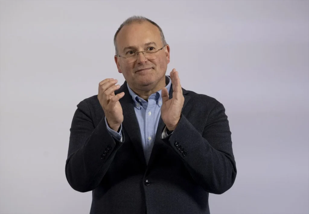 23-F: Fin de la pinza bipartidista e inicio de una nueva guerra por el relato histórico 1 Moncloa El secretario general del PP, Miguel Tellado, durante la celebración del almuerzo de Navidad del PP (Fuente: Agencias)