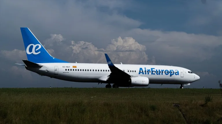 Manos Limpias denuncia al vicepresidente de la SEPI por el rescate de Air Europa