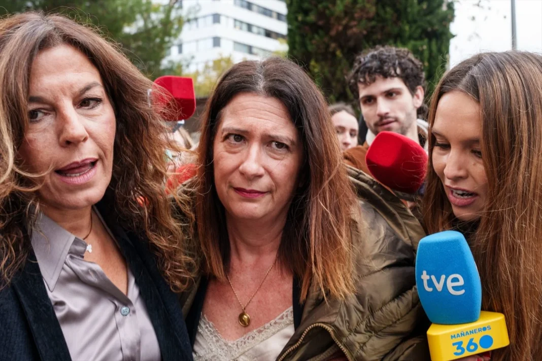 Leire Díez llegando a los juzgados. EP